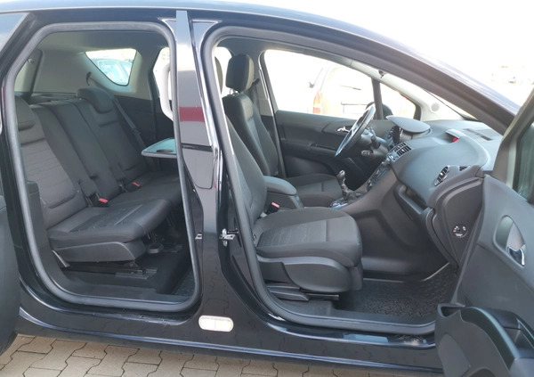 Opel Meriva cena 26500 przebieg: 125000, rok produkcji 2011 z Pasłęk małe 466
